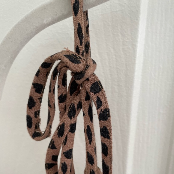 Abercrombie and Fitch printed tank - Picture 2 of 9